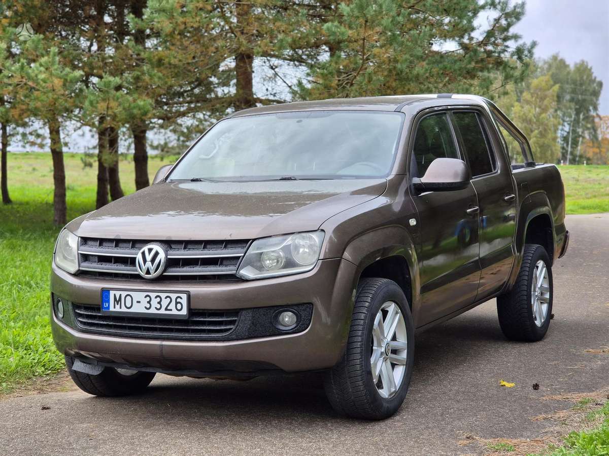 Volkswagen Amarok 2012 — вигляд ззаду