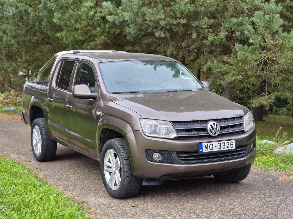 Volkswagen Amarok 2012 — салон