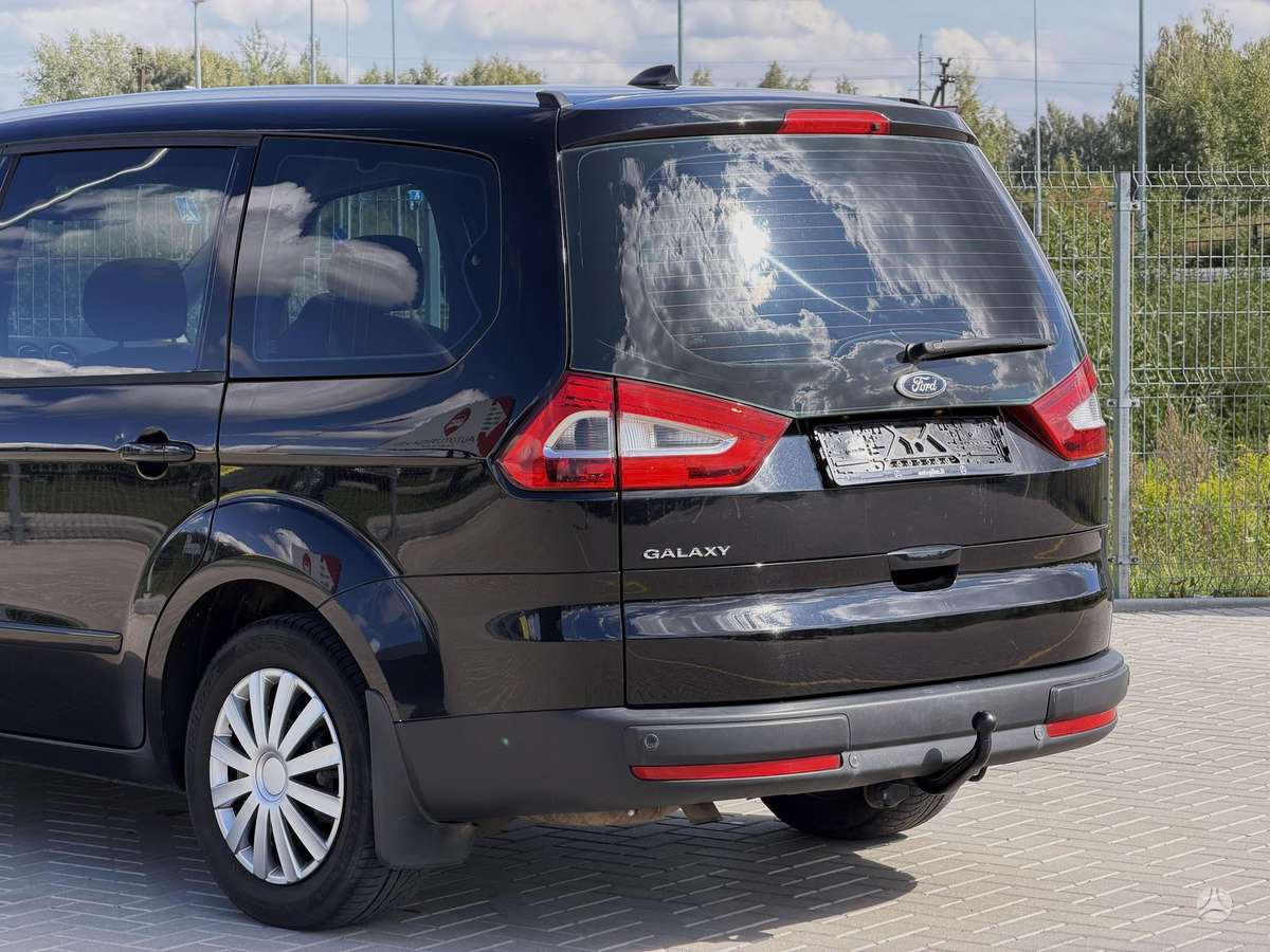 Ford Galaxy 2013 — photo 7