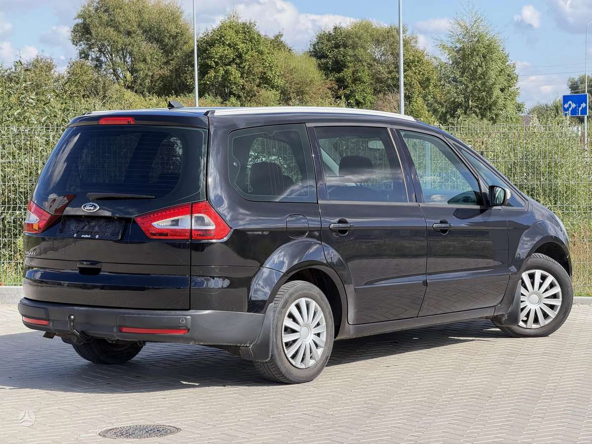 Ford Galaxy 2013 — photo 8