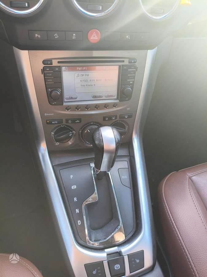 Opel Antara 2012 — photo 9