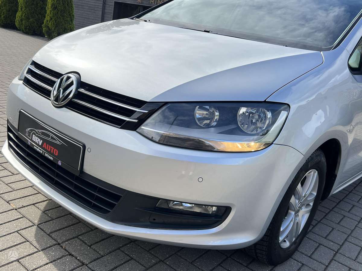 Volkswagen Sharan 2010 — photo 11