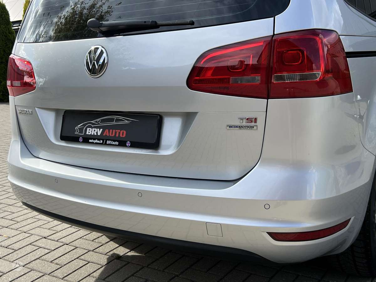 Volkswagen Sharan 2010 — photo 14