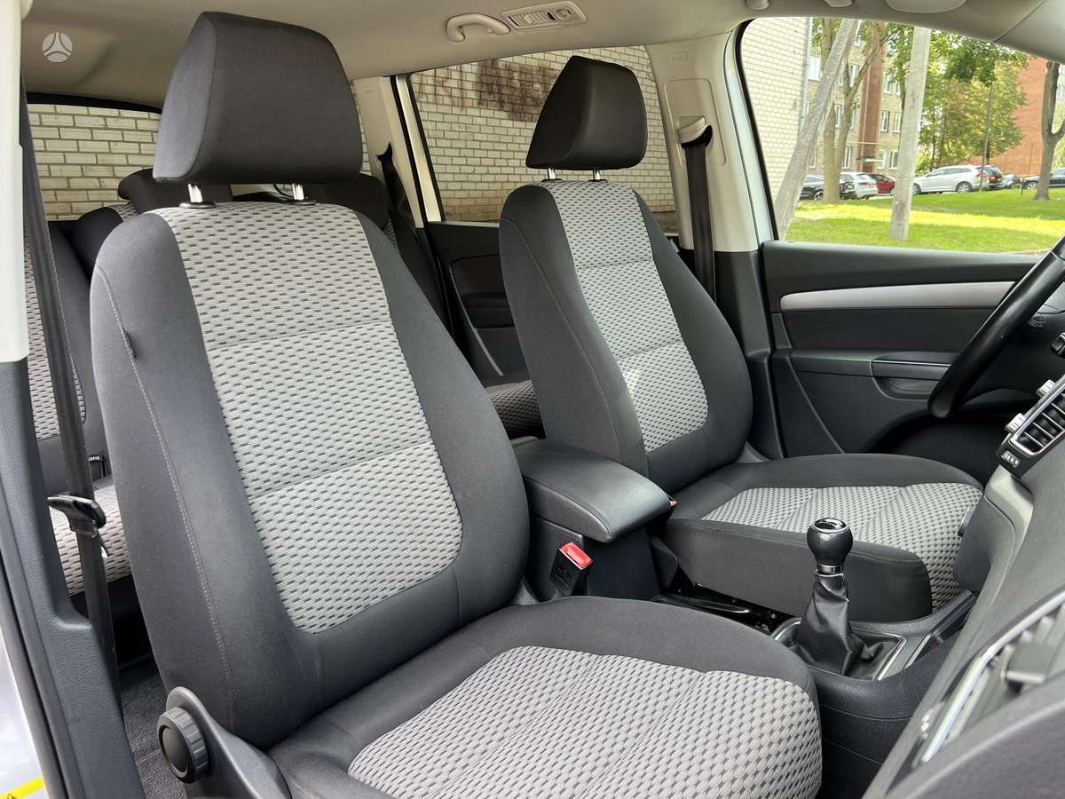Volkswagen Sharan 2010 — photo 26