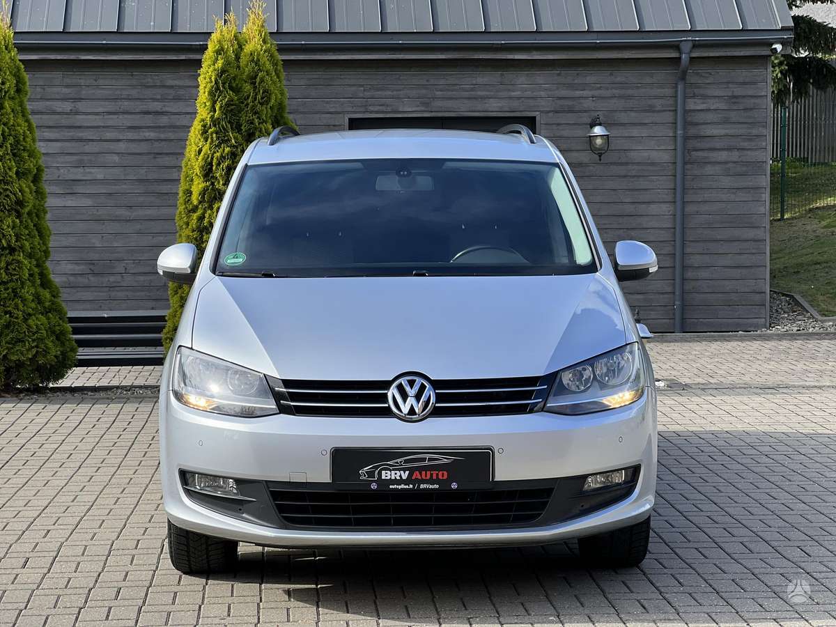 Volkswagen Sharan 2010 — interior