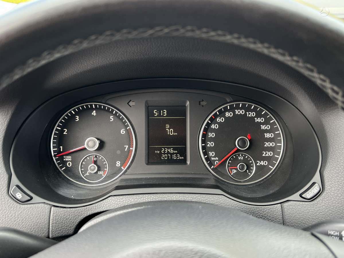 Volkswagen Sharan 2010 — photo 33