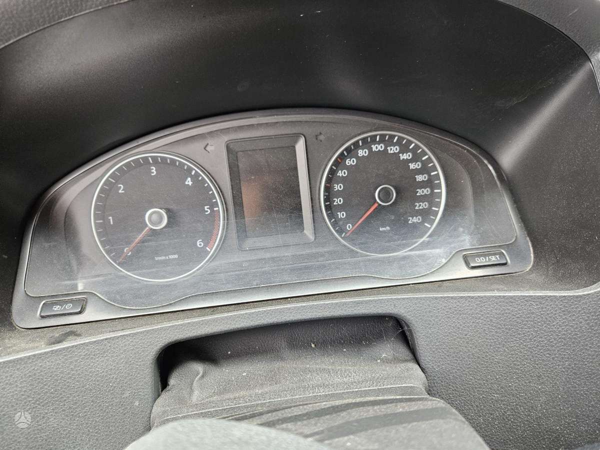 Volkswagen Transporter 2013 — photo 12