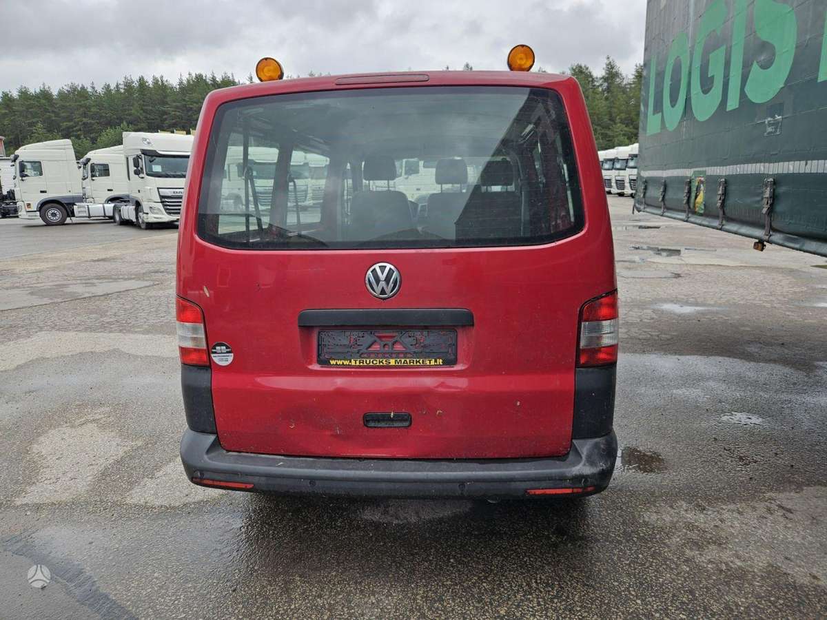Volkswagen Transporter 2013 — interior
