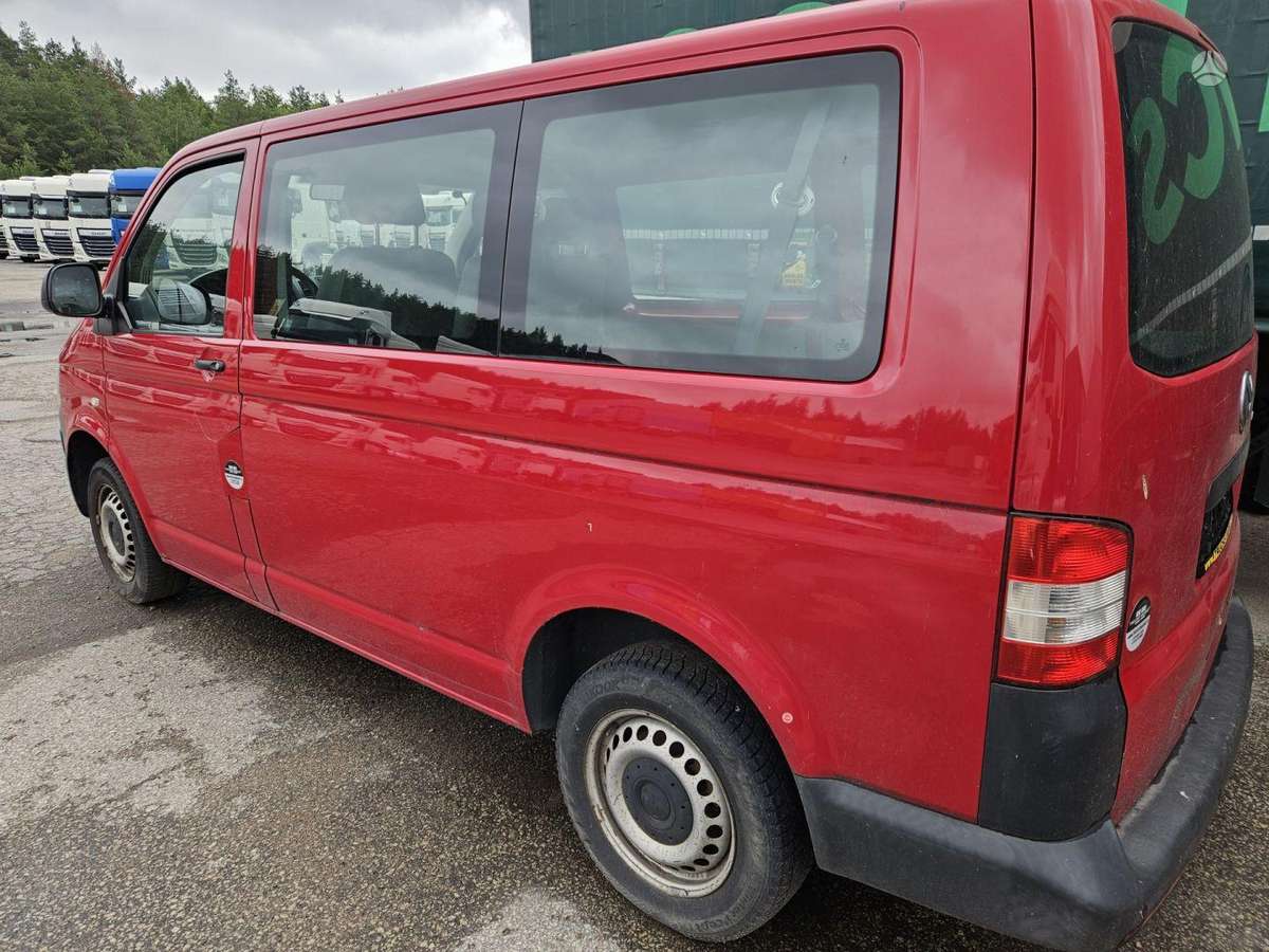 Volkswagen Transporter 2013 — photo 5