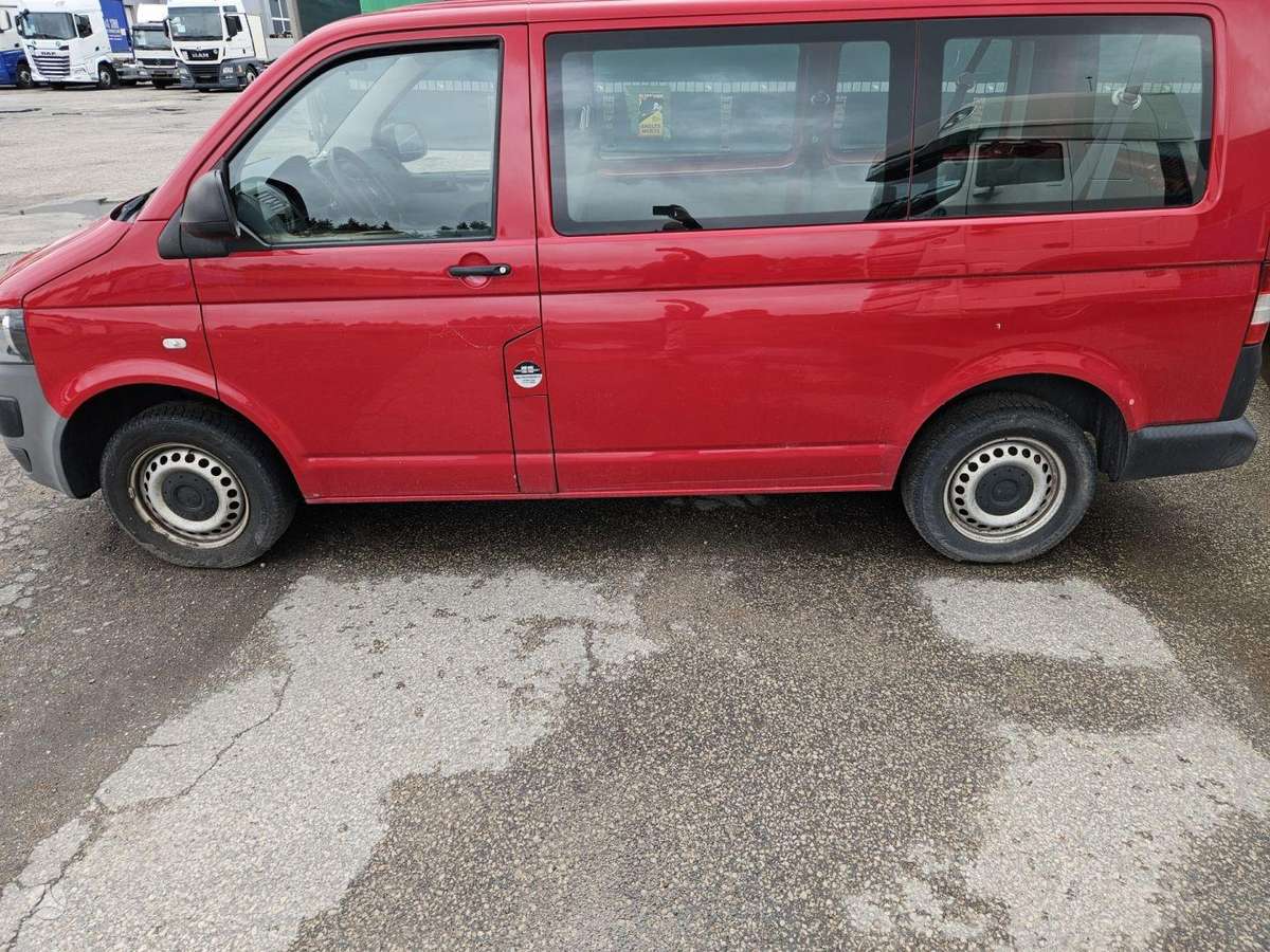Volkswagen Transporter 2013 — photo 6