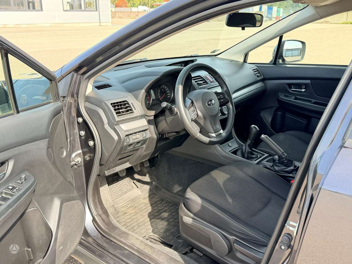 Subaru XV 2012 — photo 10