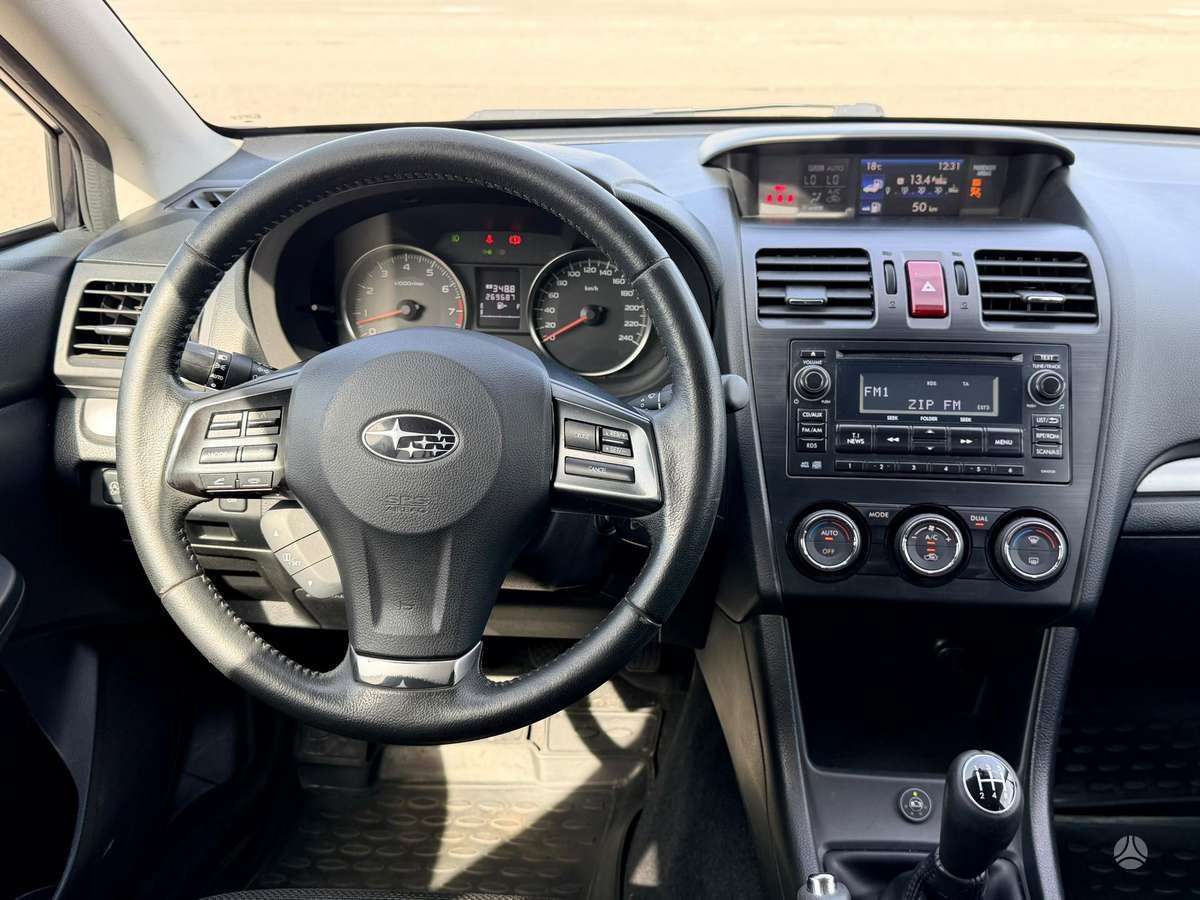 Subaru XV 2012 — photo 14