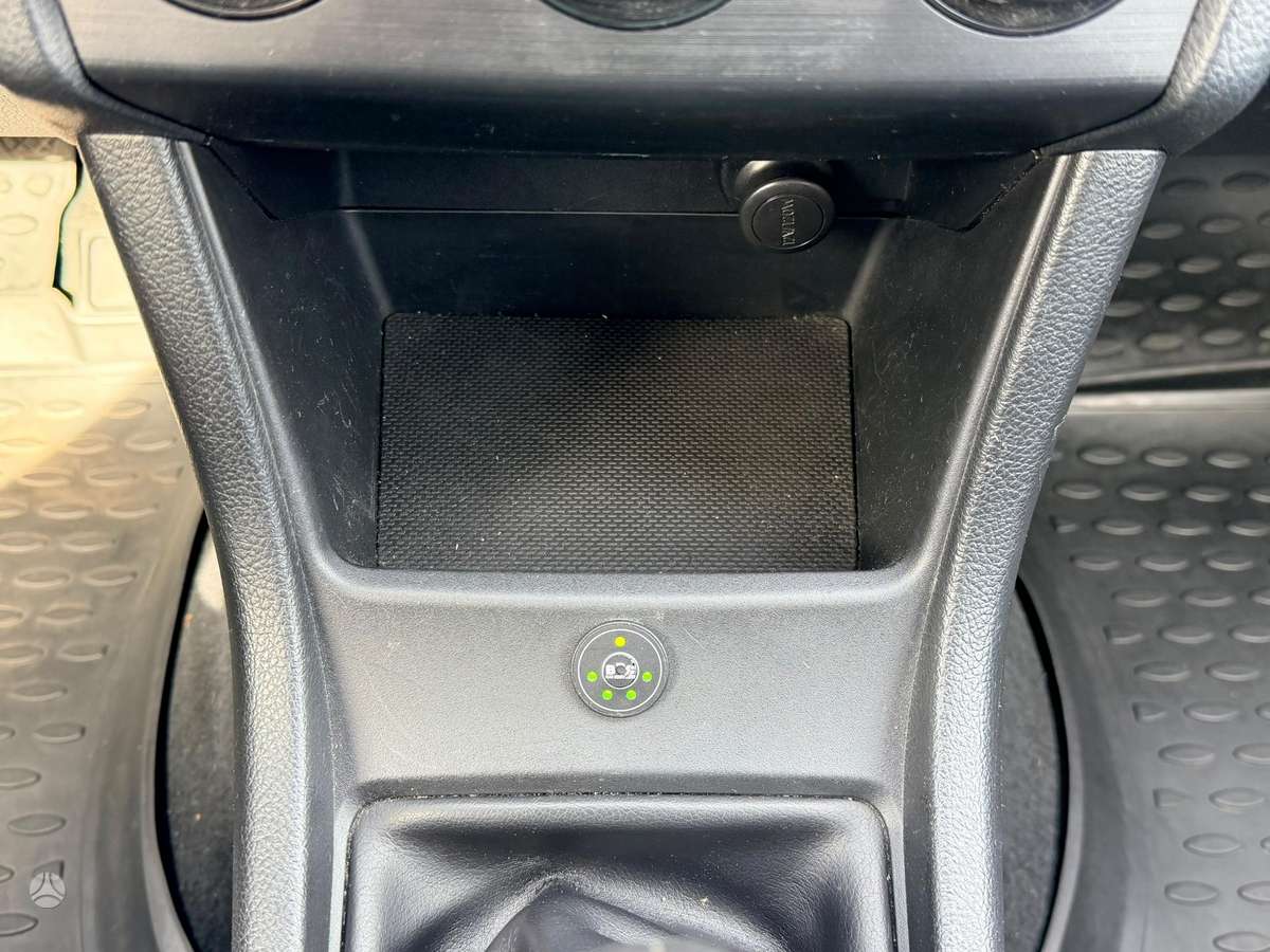 Subaru XV 2012 — photo 17