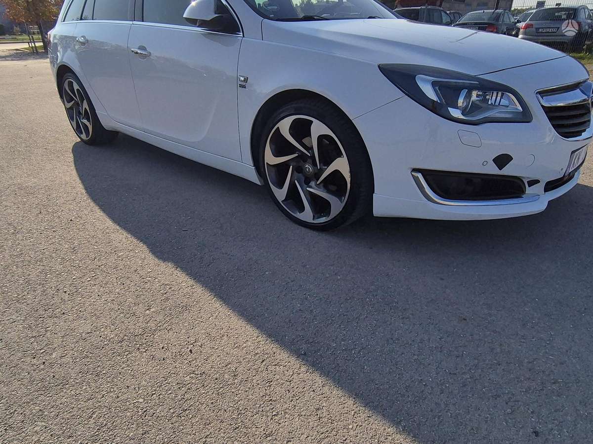 Opel Insignia 2015 — салон