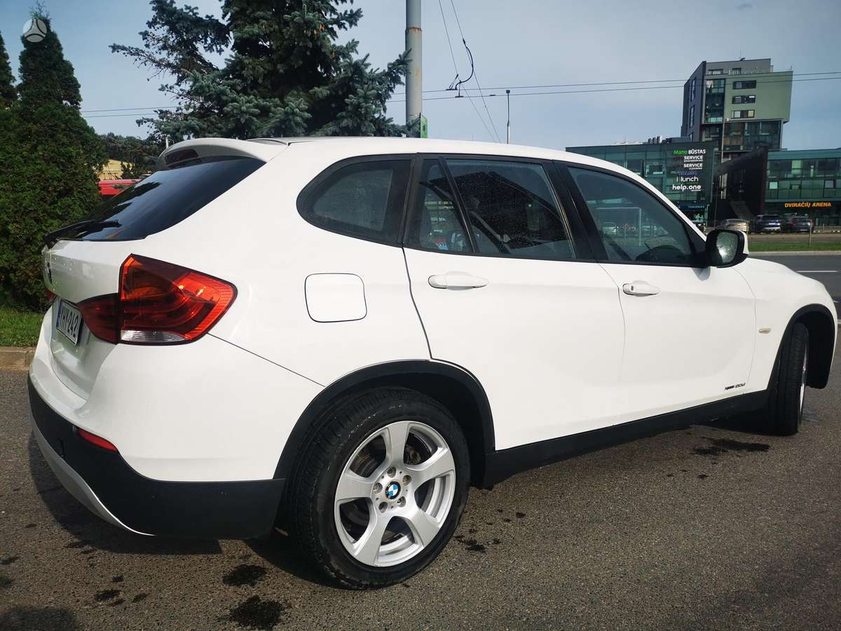 BMW X1 2012 — photo 32