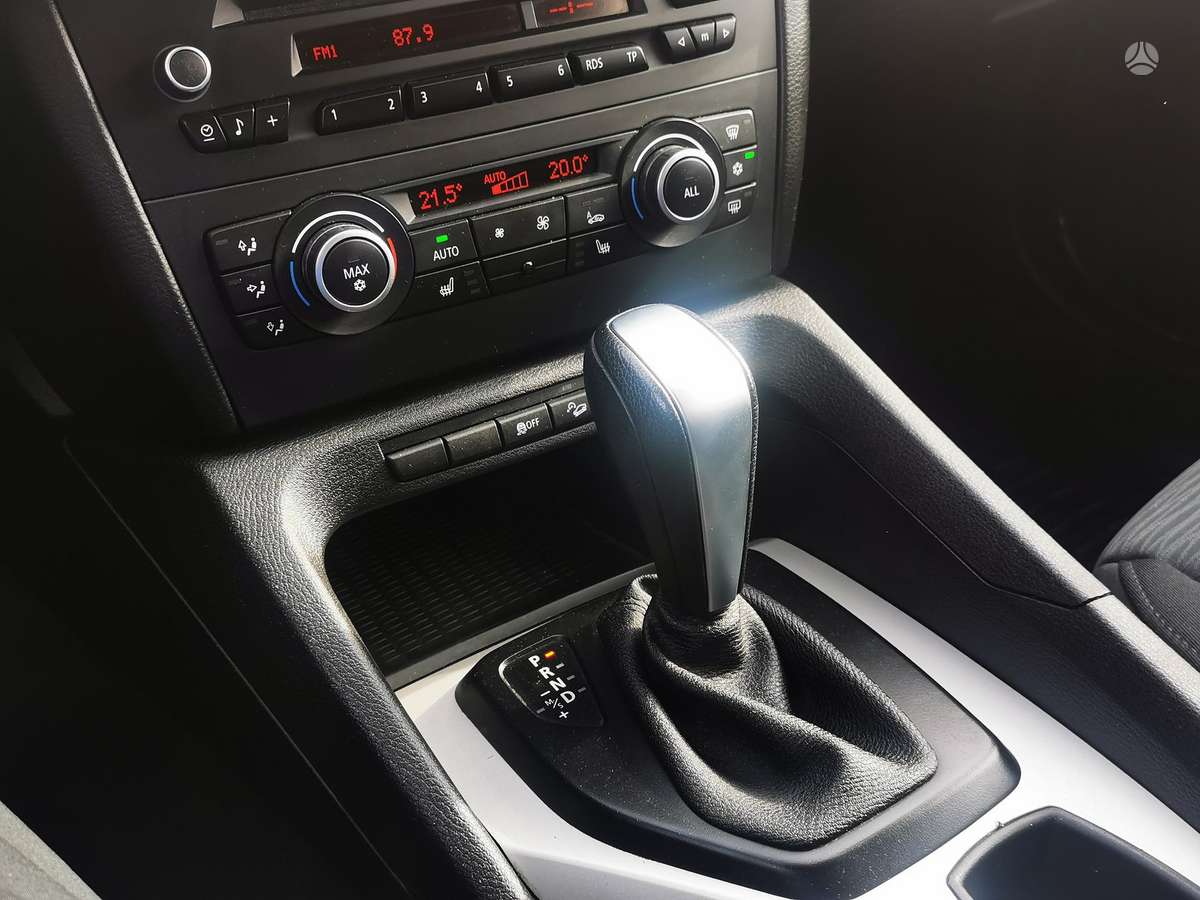 BMW X1 2012 — photo 35