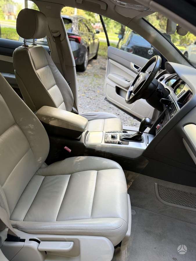 Audi A6 2010 — photo 14