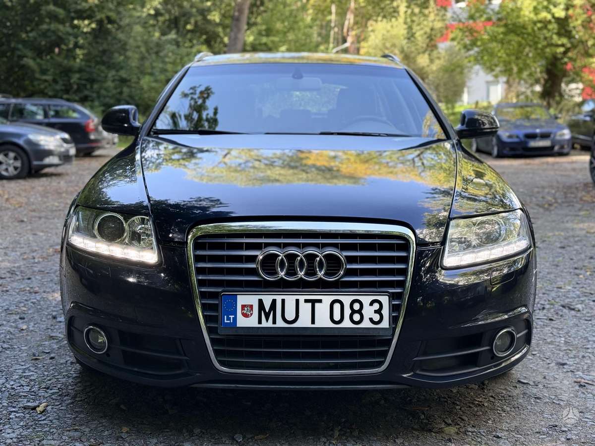 Audi A6 2010 — interior