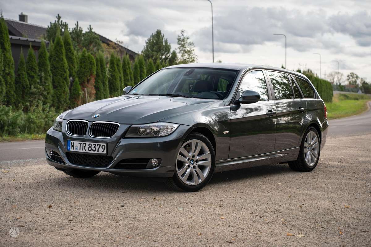 BMW 320, 2010