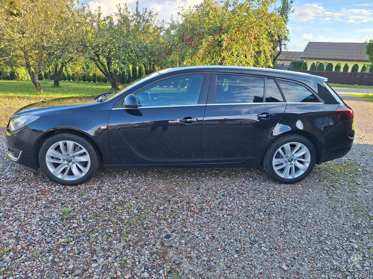 Opel Insignia 2015 — салон
