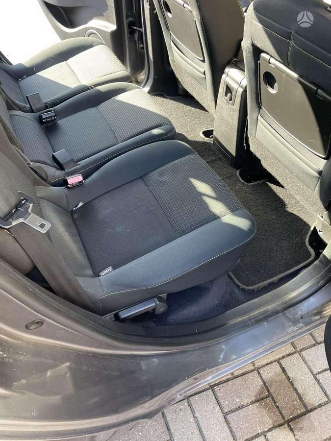 Renault Grand 2010 — photo 12