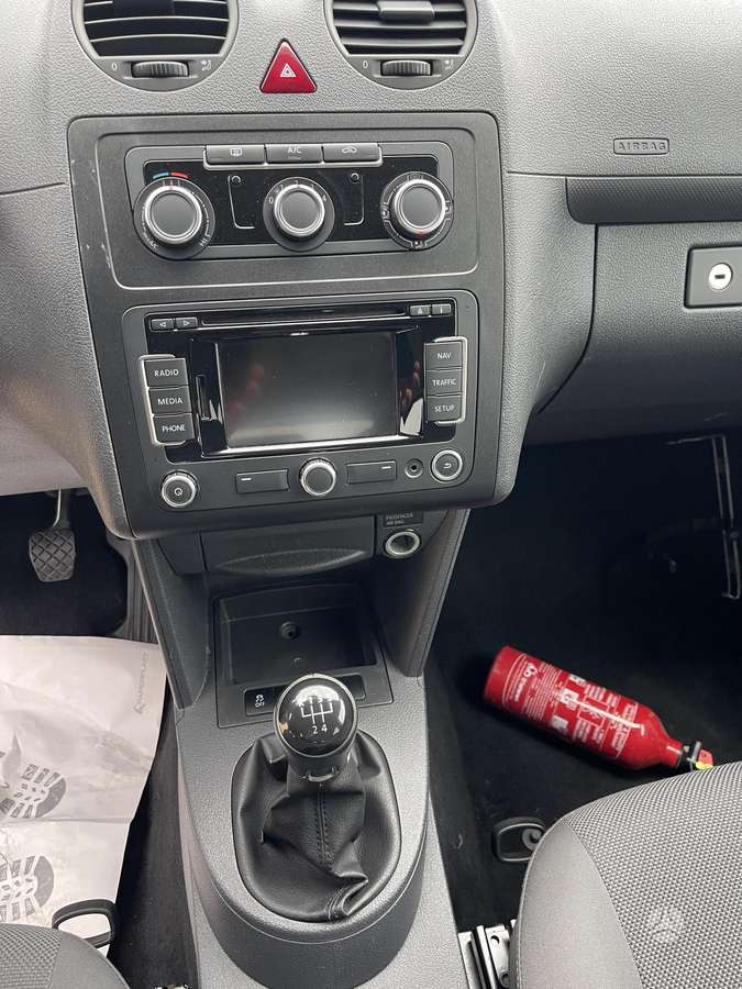 Volkswagen Caddy 2015 — photo 11