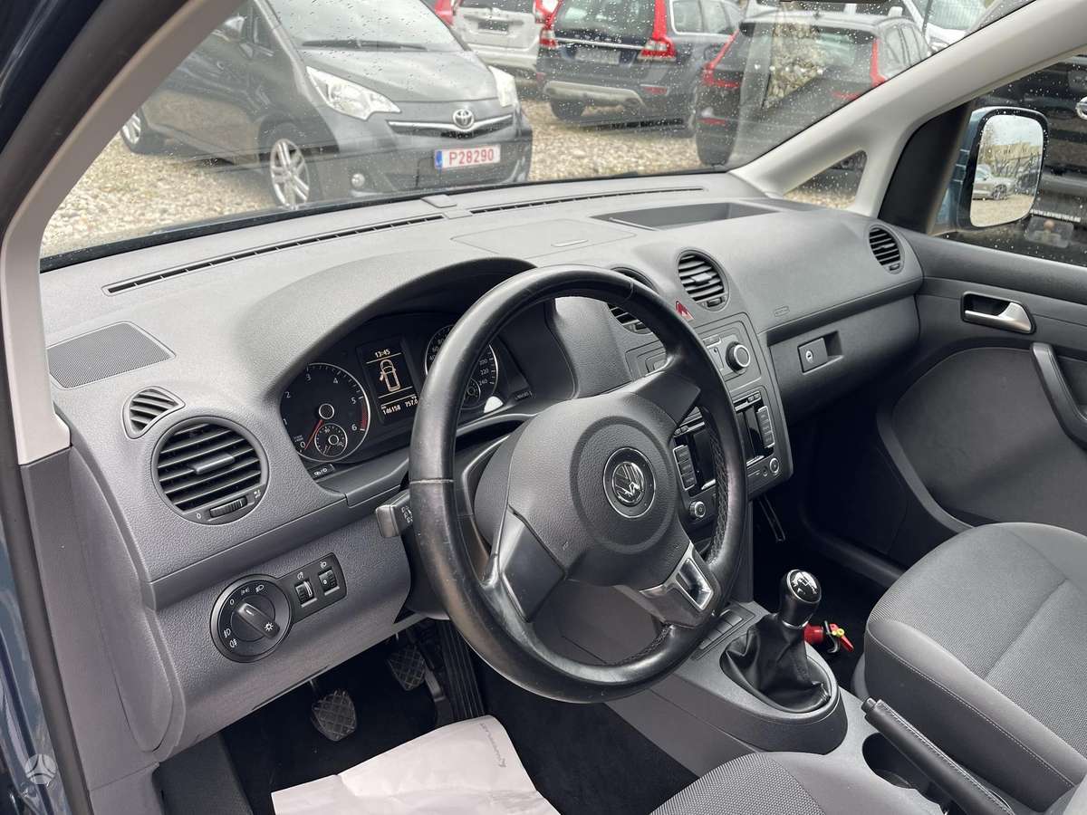 Volkswagen Caddy 2015 — photo 9