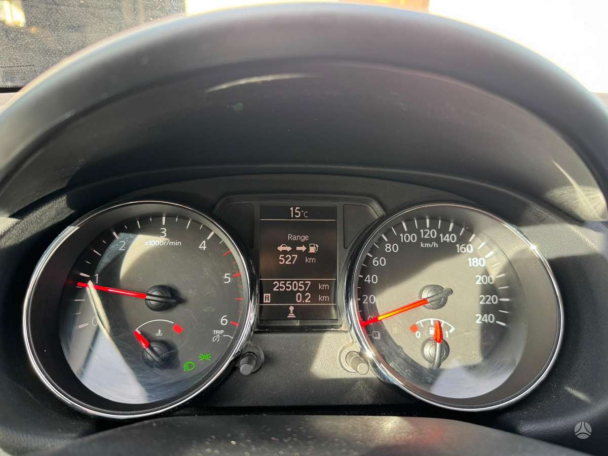 Nissan Qashqai 2011 — photo 12