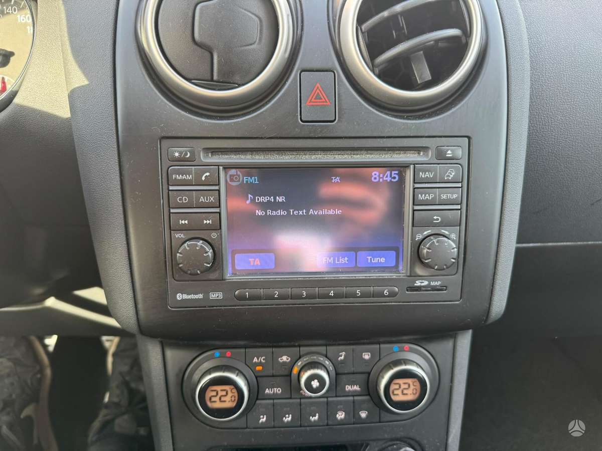 Nissan Qashqai 2011 — photo 13