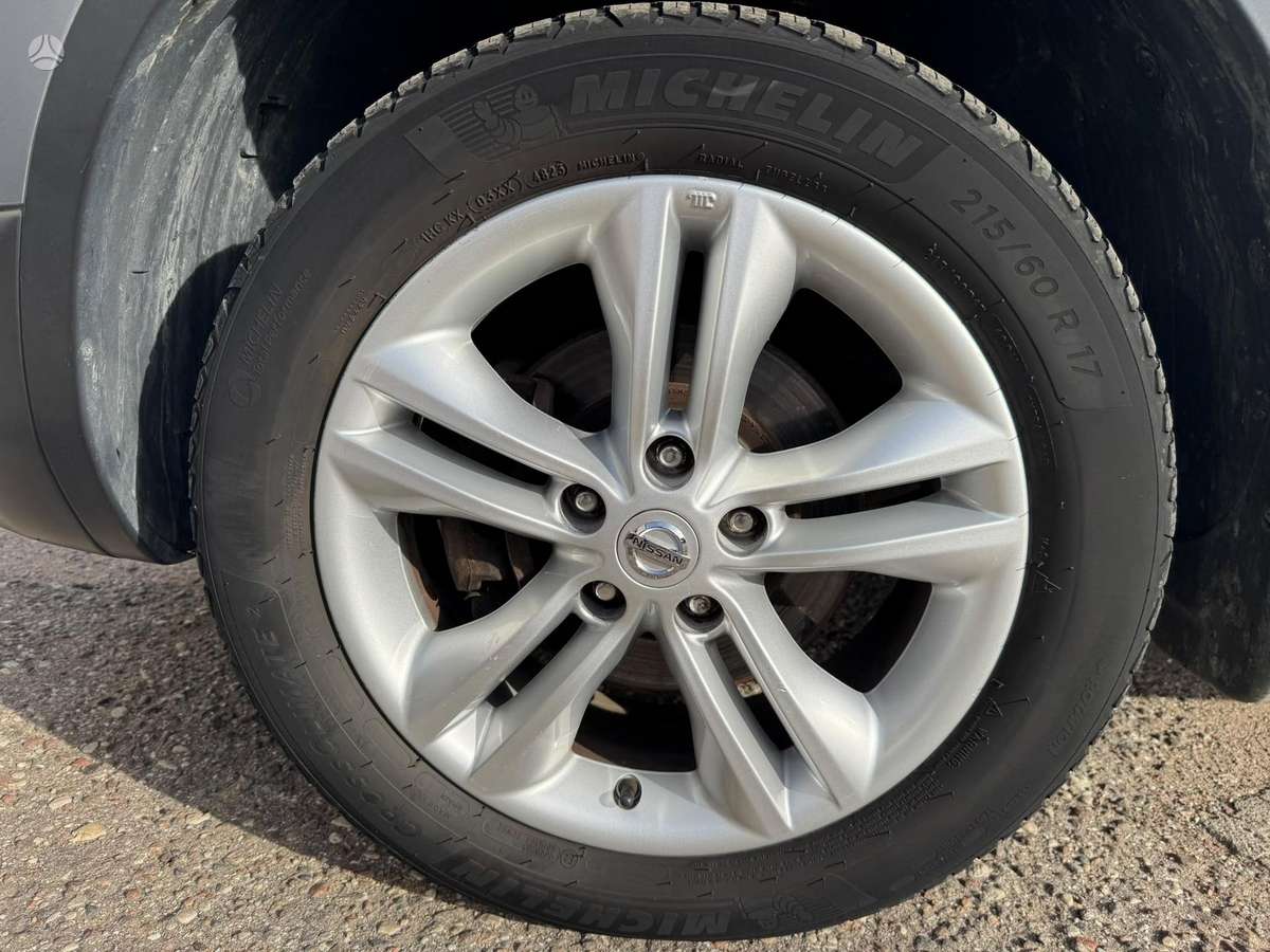 Nissan Qashqai 2011 — photo 17
