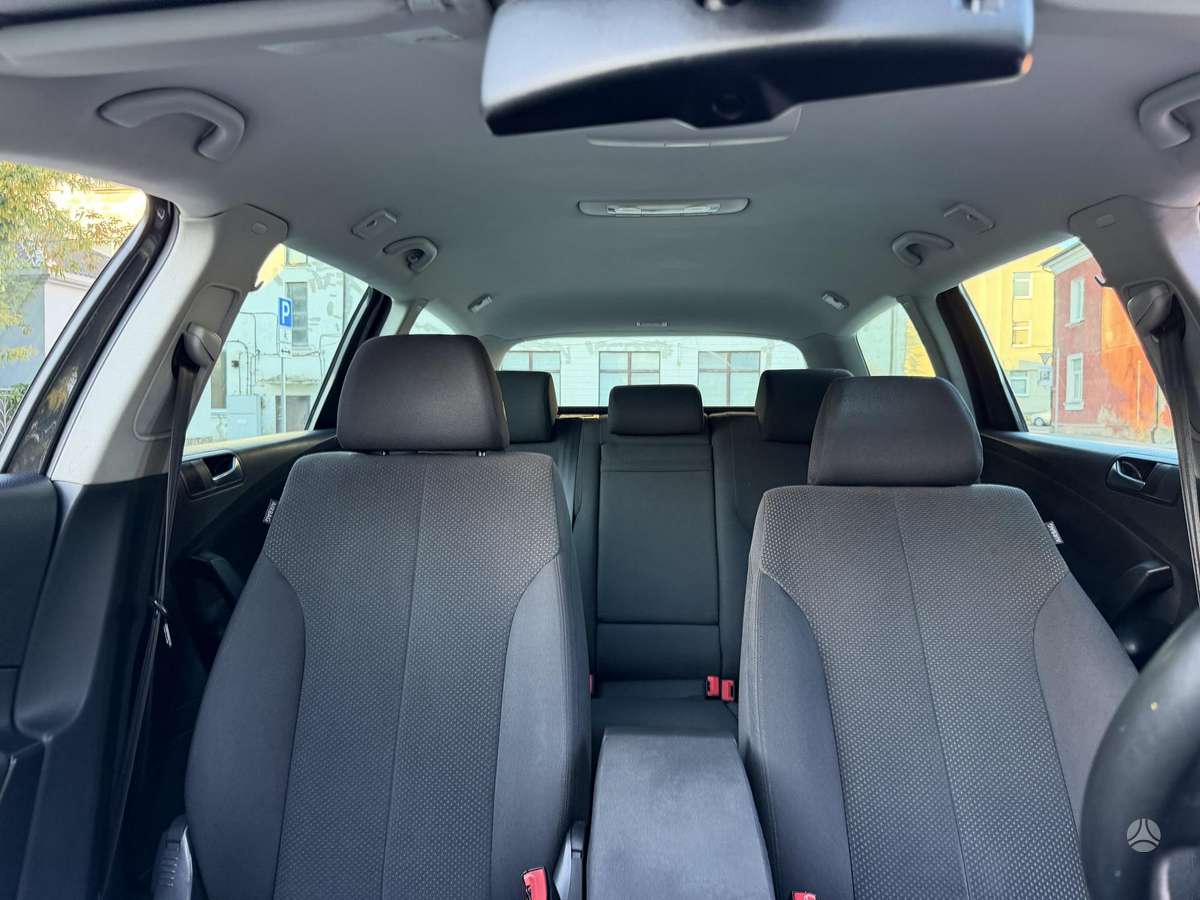 Volkswagen Passat 2010 — photo 23