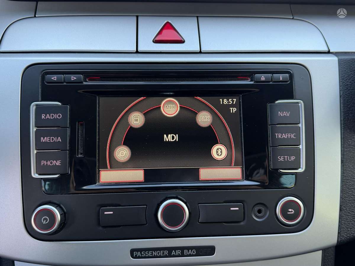 Volkswagen Passat 2010 — photo 29