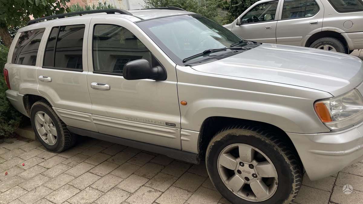 Jeep Grand 2004 — interior