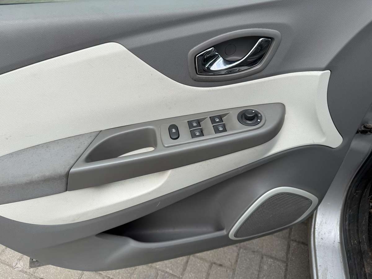 Renault Captur 2014 — photo 9