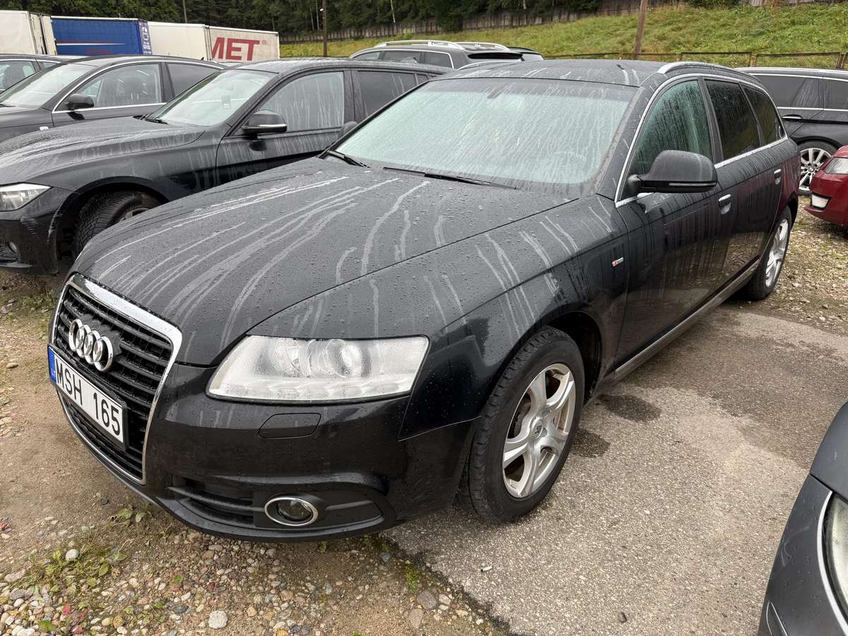 Audi A6 2010 — interior