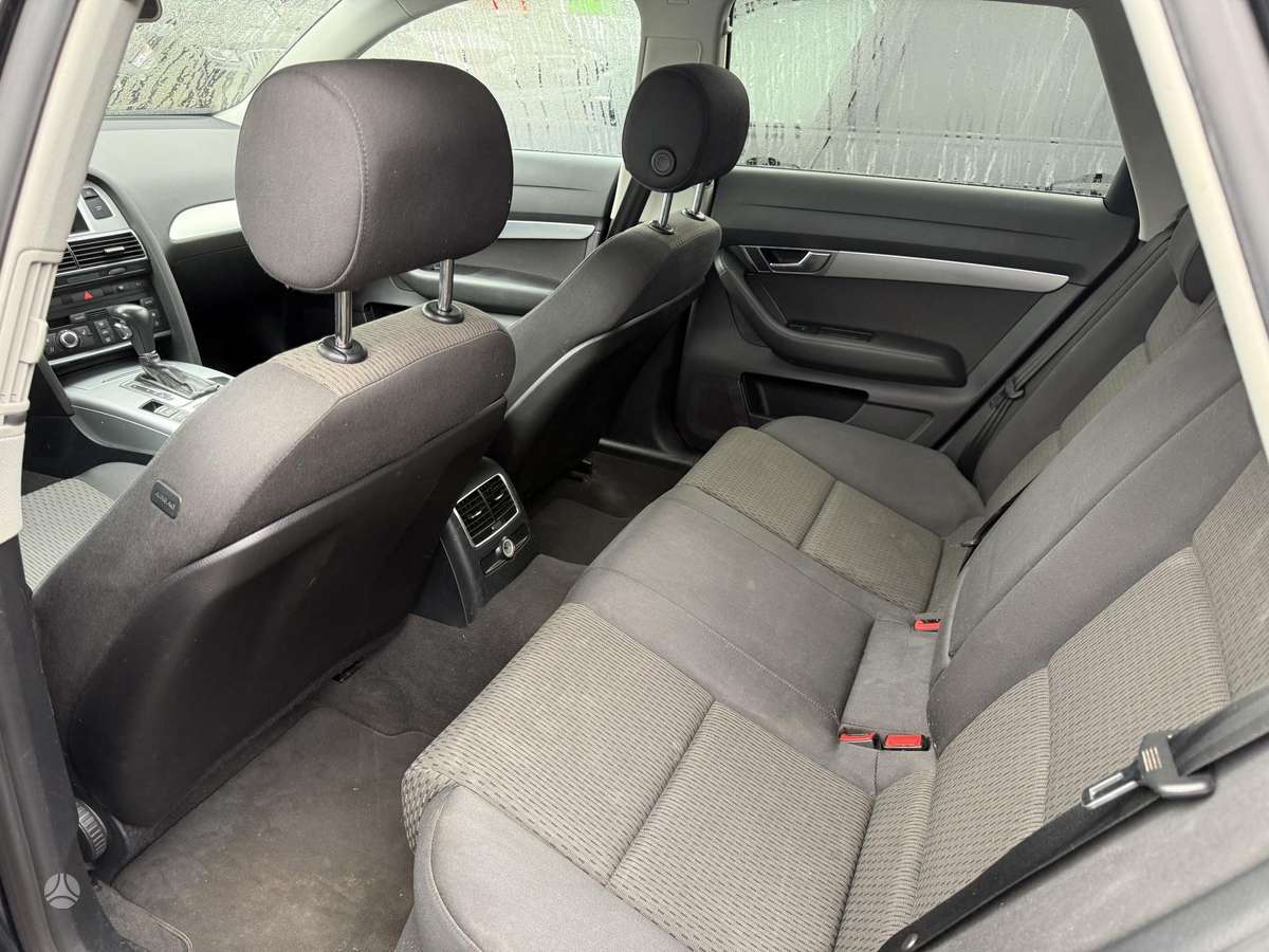 Audi A6 2010 — photo 8