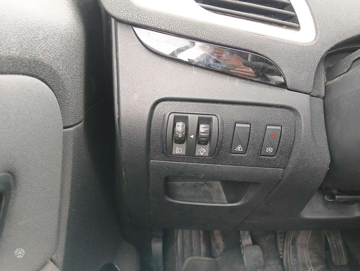 Renault Grand 2013 — photo 24