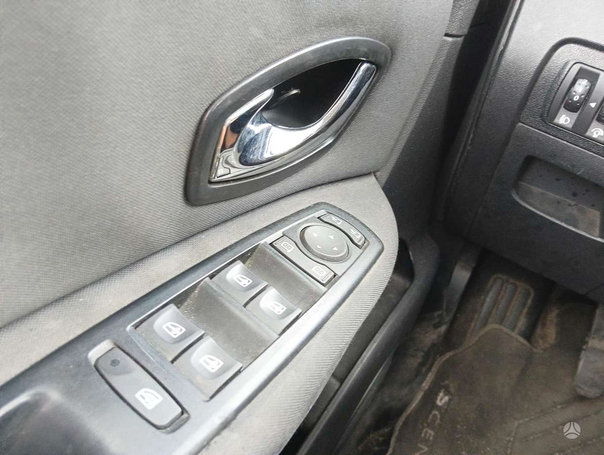 Renault Grand 2013 — photo 25