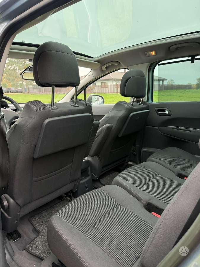 Peugeot 5008 2013 — photo 10