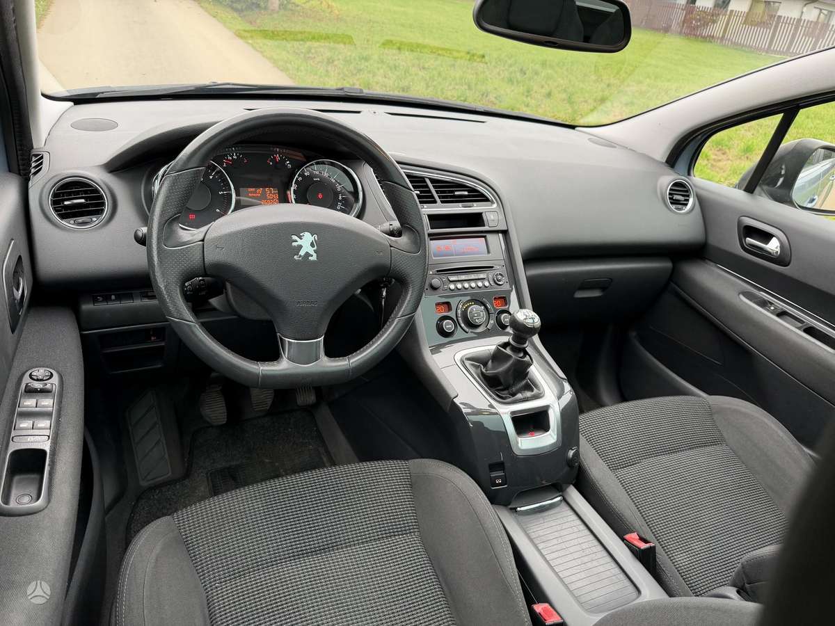 Peugeot 5008 2013 — photo 8