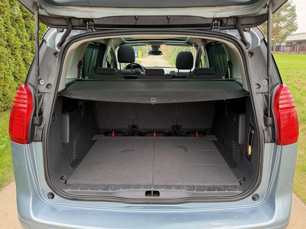 Peugeot 5008 2013 — photo 9