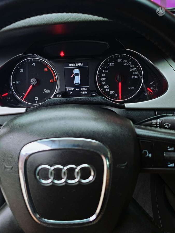 Audi A4 2009 — фото 30