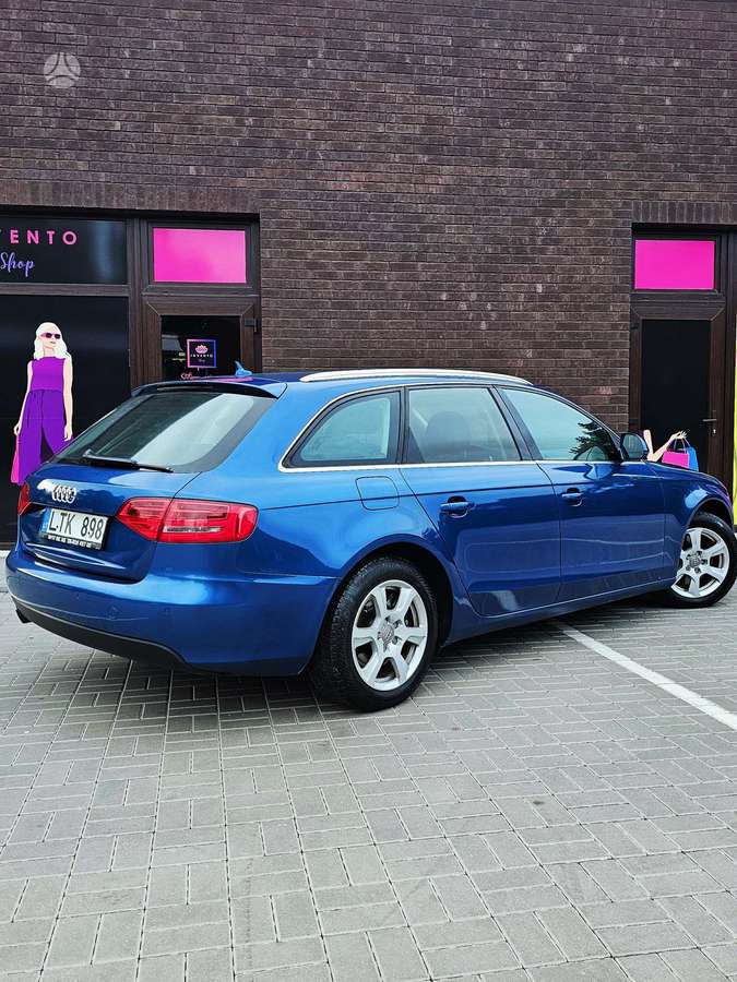 Audi A4 2009 — двигун 2000 cm³, 143 HP (105kW)