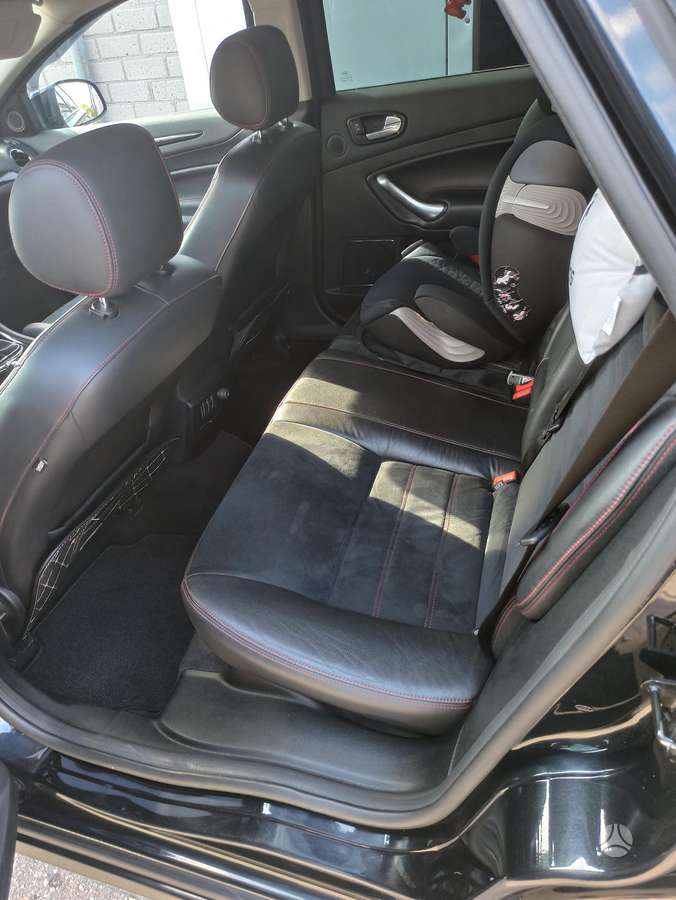 Ford Mondeo 2009 — photo 14