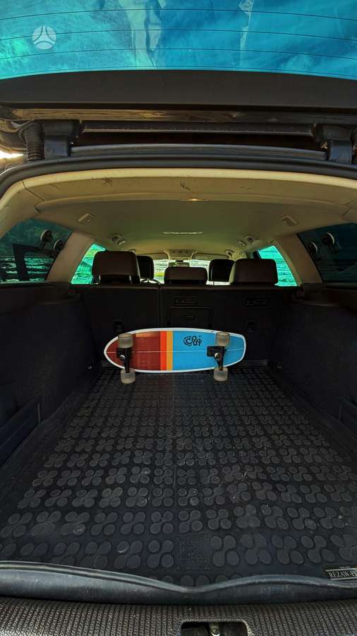 Volkswagen Passat 2011 — photo 24