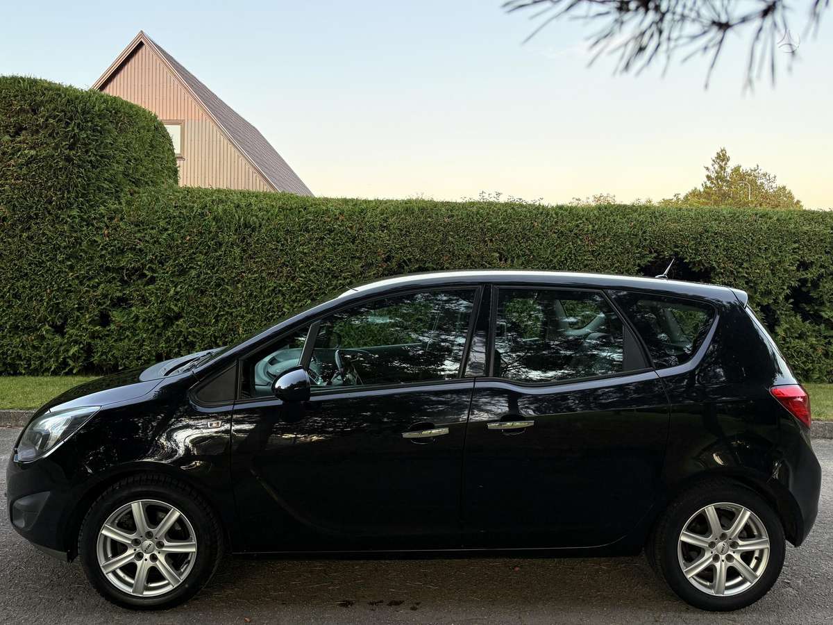 Opel Meriva 2010 — двигун 1364 cm³, 120 HP (88kW)