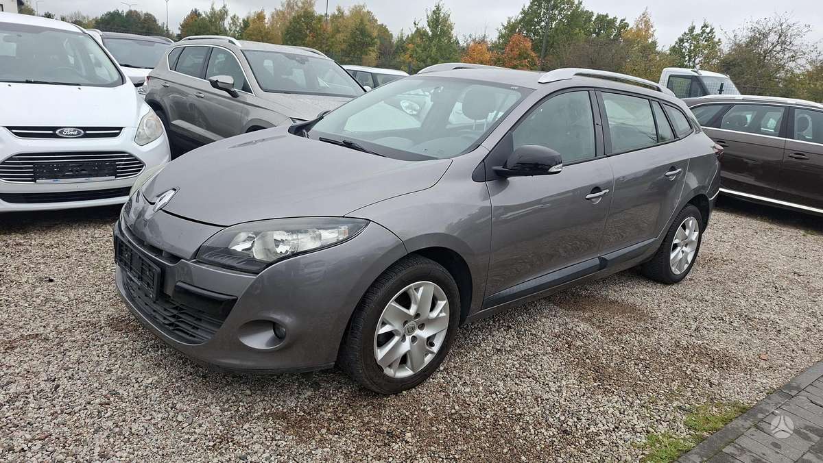 Renault Megane 2012 — салон