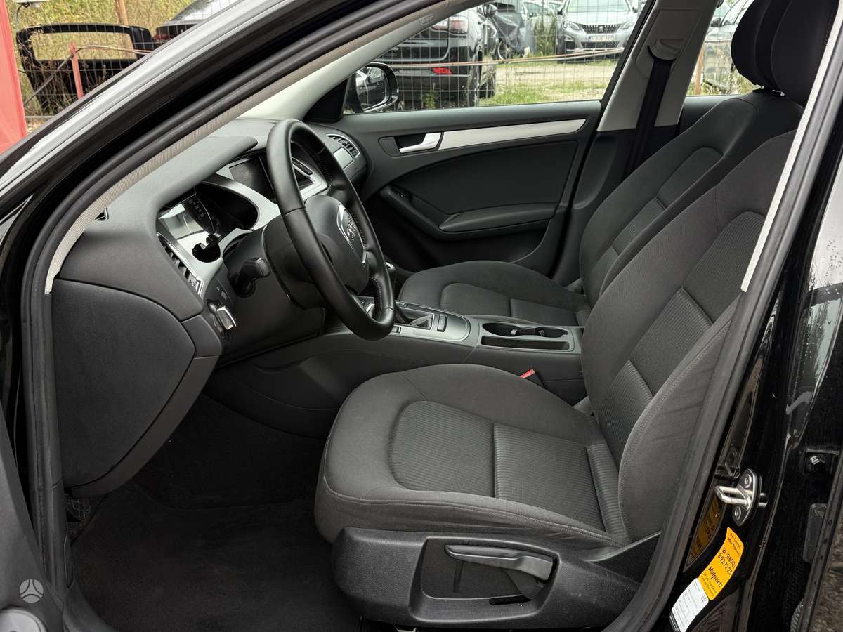 Audi A4 2009 — photo 14