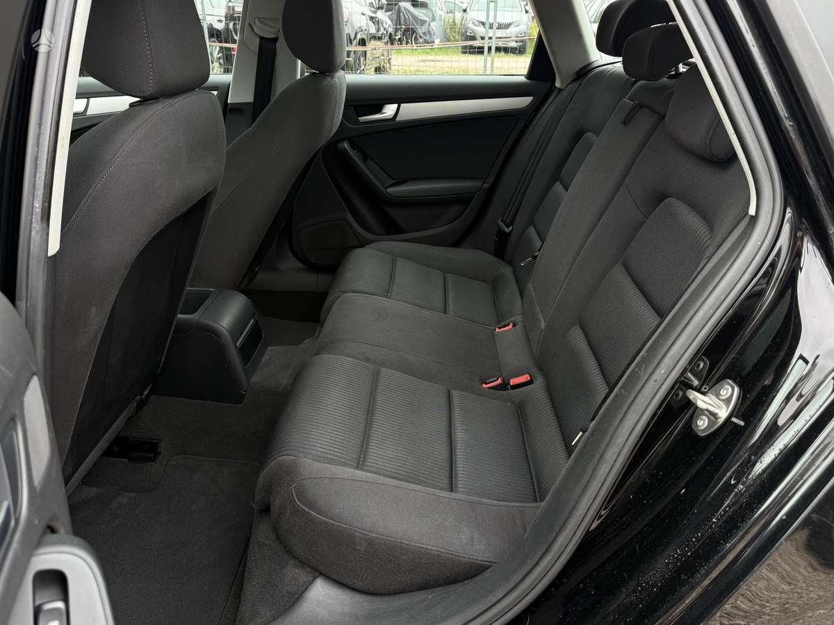 Audi A4 2009 — photo 23