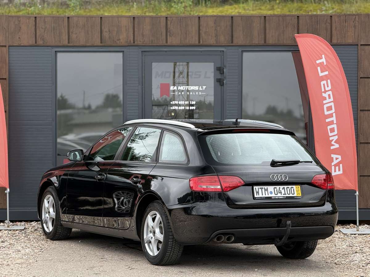 Audi A4 2009 — photo 7